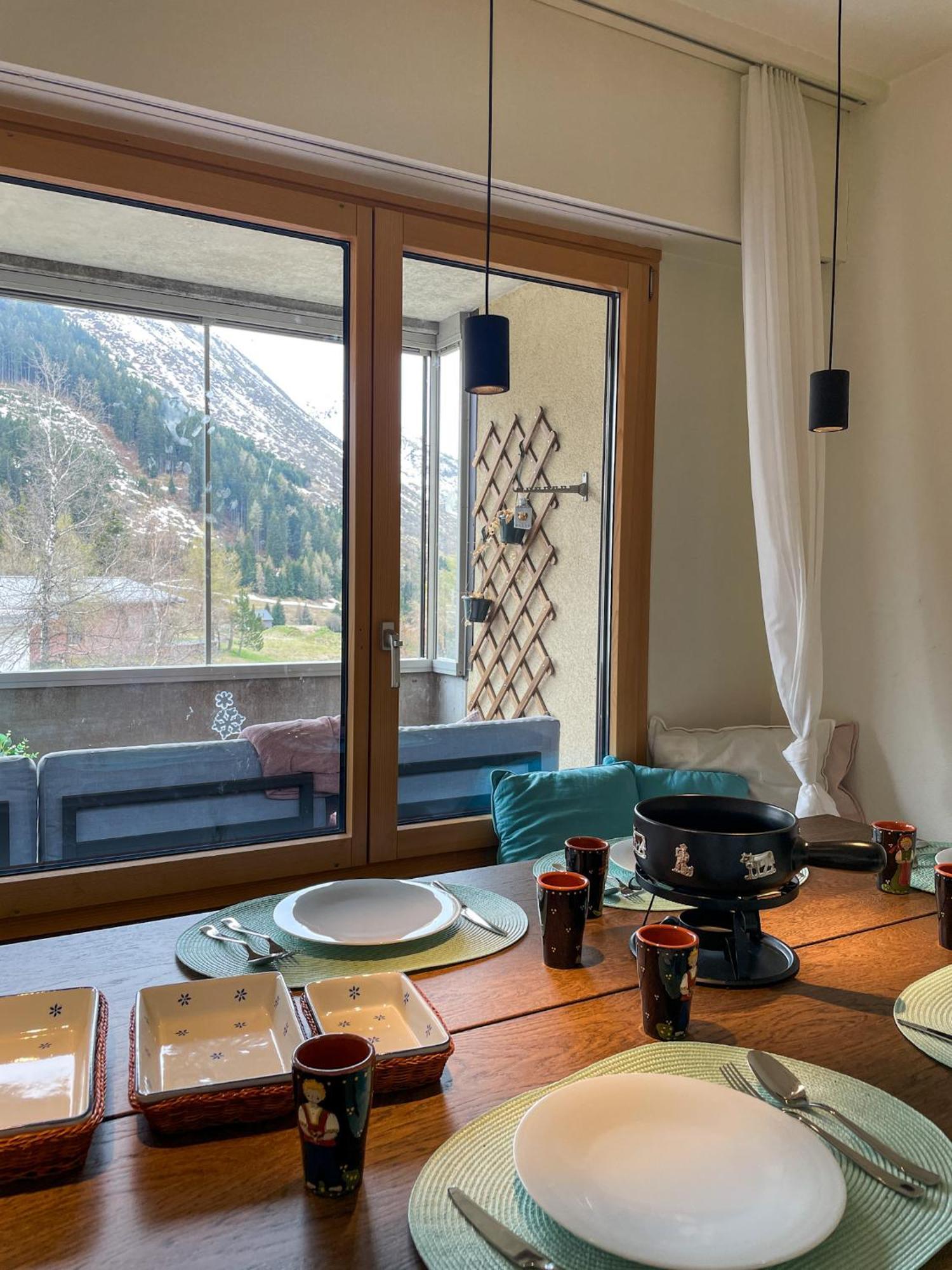 Top Modernes Apartment Im Herzen Von Andermatt Balkon & Bergblick Εξωτερικό φωτογραφία