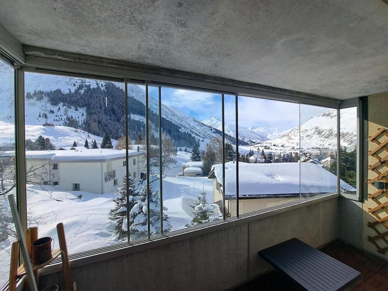 Top Modernes Apartment Im Herzen Von Andermatt Balkon & Bergblick Εξωτερικό φωτογραφία